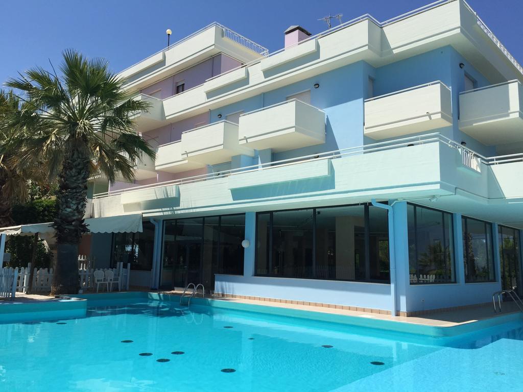 Residence Azzurro Massignano Ruang foto