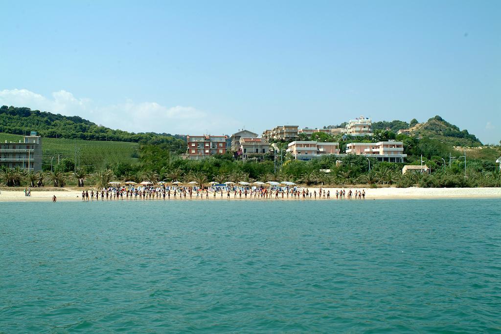 Residence Azzurro Massignano Ruang foto