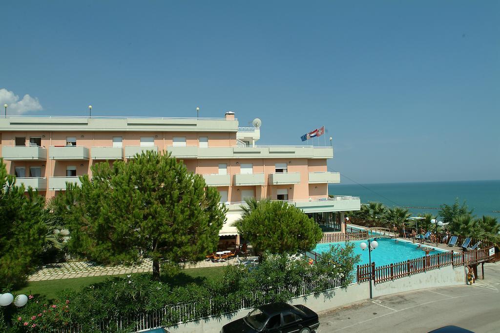 Residence Azzurro Massignano Ruang foto