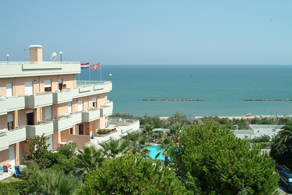 Residence Azzurro Massignano Ruang foto