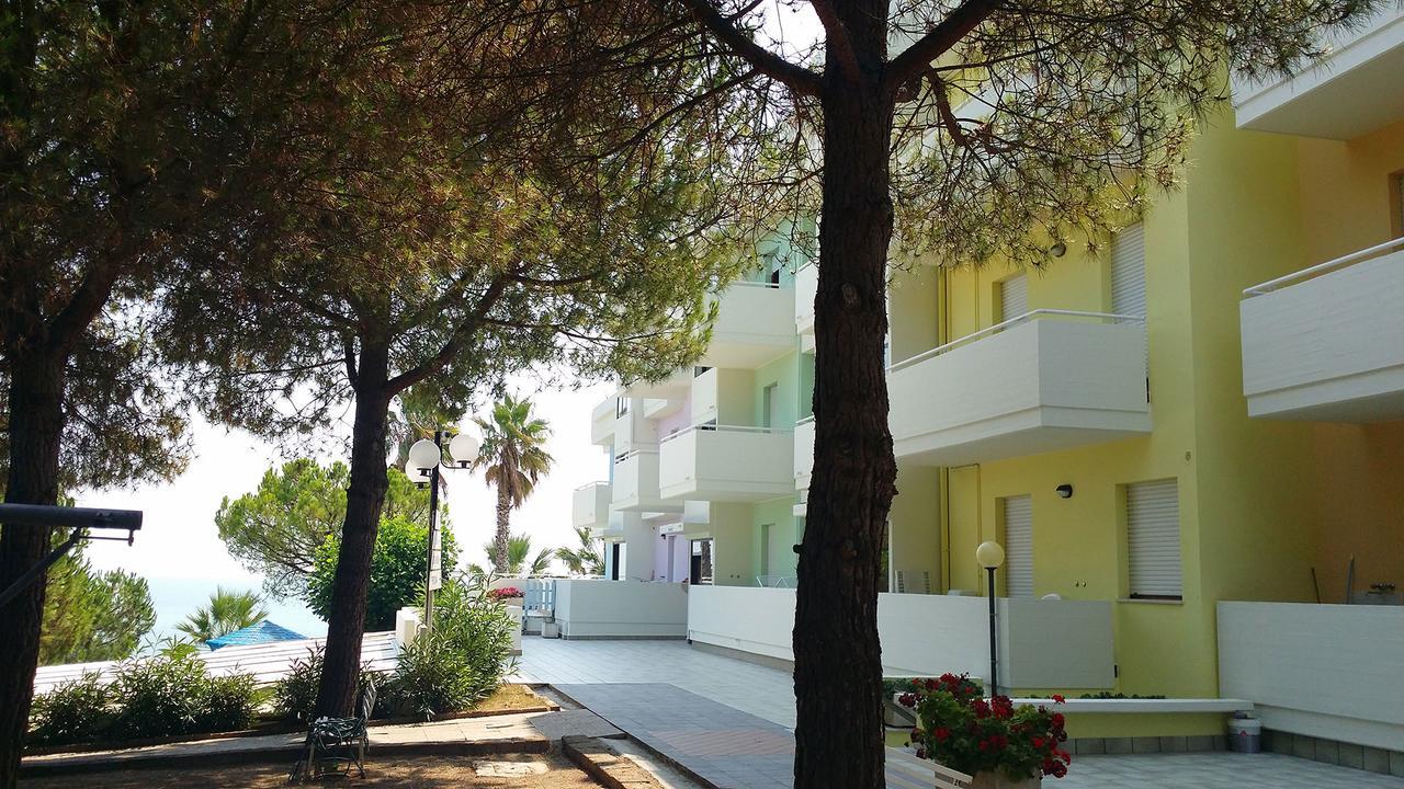 Residence Azzurro Massignano Bagian luar foto